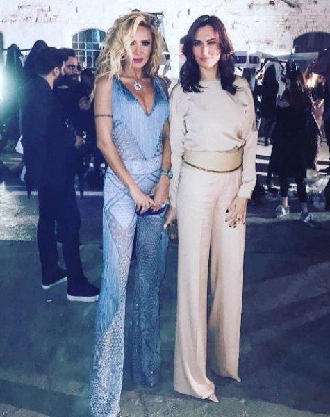 Işıl Reçber kızıyla podyumda 