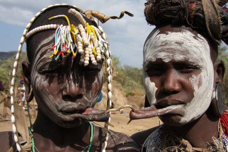 Etiyopya'nın cesur Hamar kabilesi kadınları