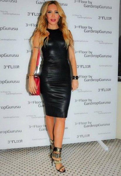 Işıl Reçber kızıyla podyumda 