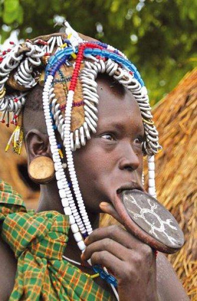 Etiyopya'nın cesur Hamar kabilesi kadınları