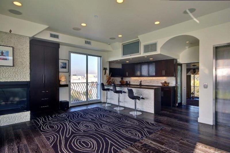 Van Damme'ın evi Ice Cube'a satıldı