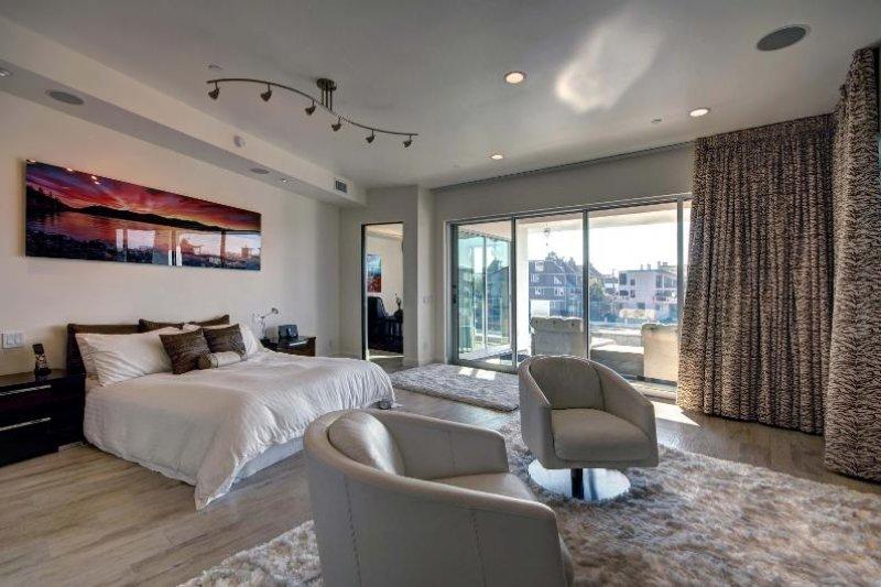 Van Damme'ın evi Ice Cube'a satıldı