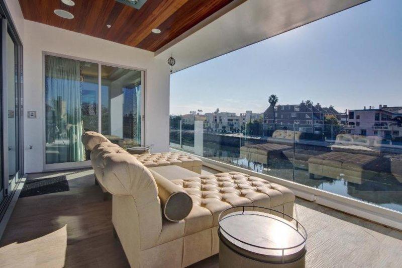 Van Damme'ın evi Ice Cube'a satıldı