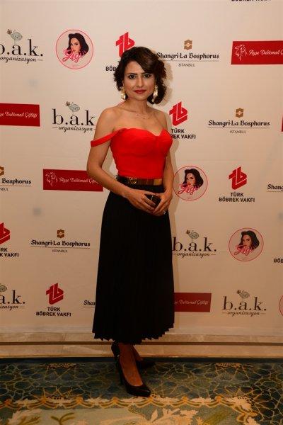 Ünlü anneler ve kızları podyumda 