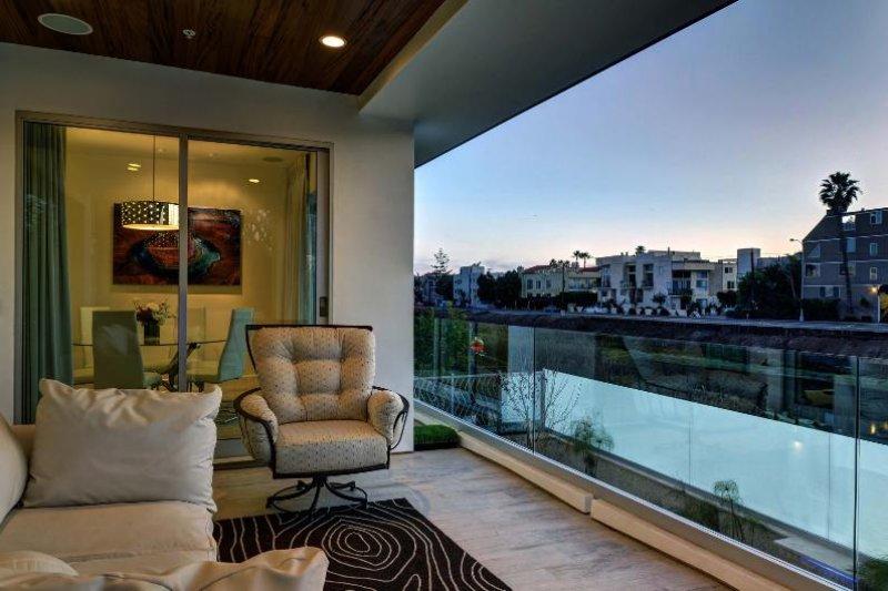 Van Damme'ın evi Ice Cube'a satıldı