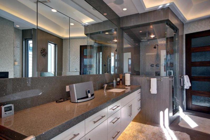 Van Damme'ın evi Ice Cube'a satıldı