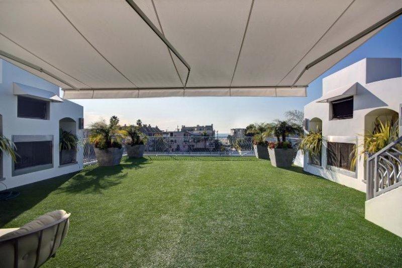 Van Damme'ın evi Ice Cube'a satıldı