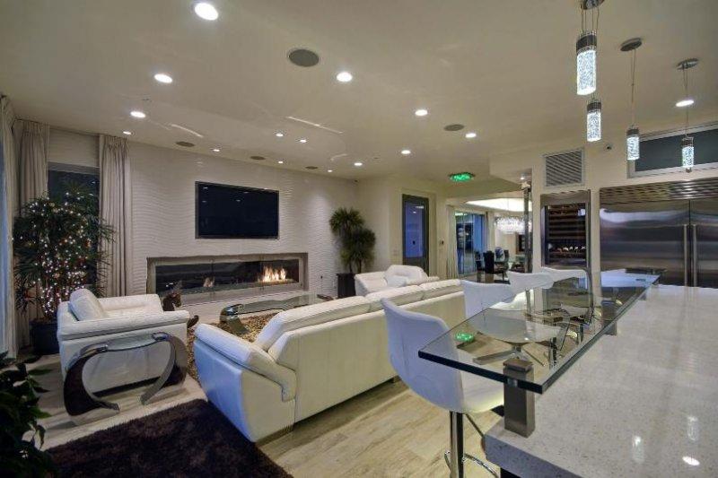 Van Damme'ın evi Ice Cube'a satıldı