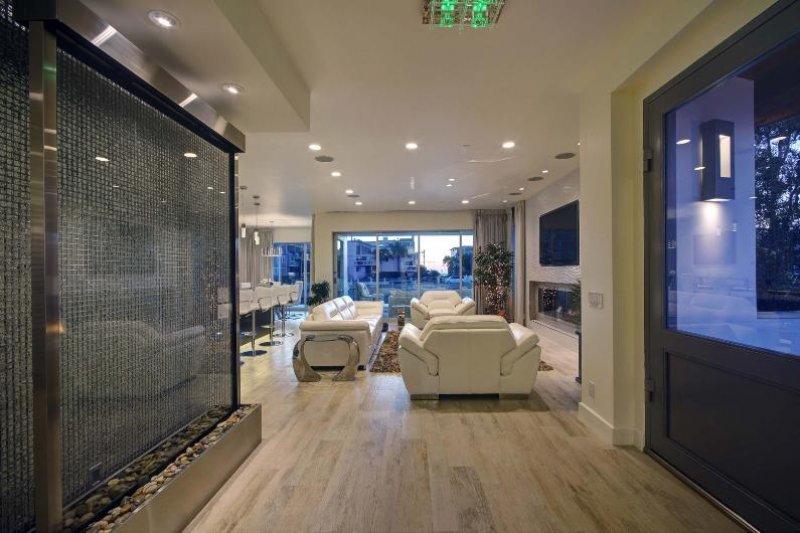 Van Damme'ın evi Ice Cube'a satıldı