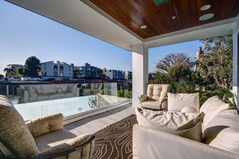 Van Damme'ın evi Ice Cube'a satıldı