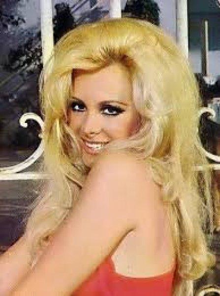 Filiz Akın’ın 4 bin 500 fotoğrafı sergiye sunulacak 