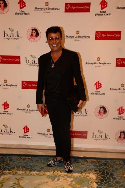 Ünlü anneler ve kızları podyumda 