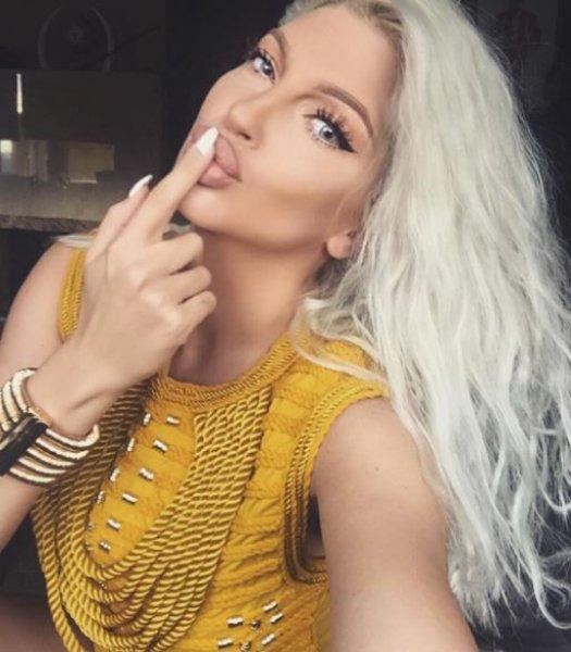 Jelena Karleusa estetik iddialarına ateş püskürdü