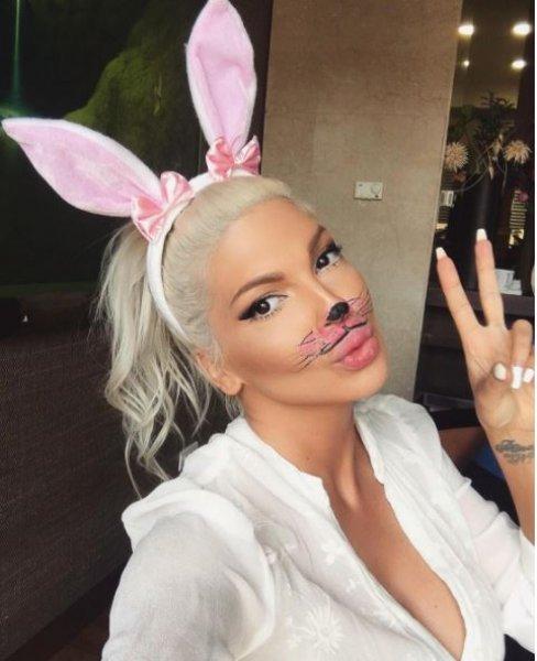 Jelena Karleusa estetik iddialarına ateş püskürdü