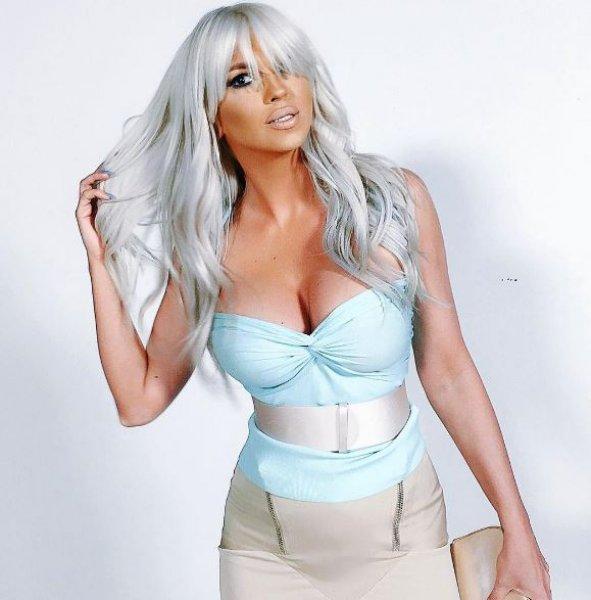 Jelena Karleusa estetik iddialarına ateş püskürdü