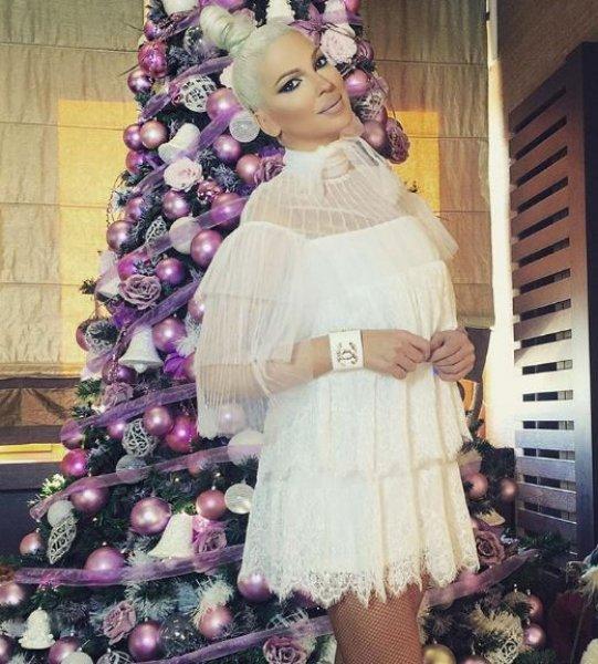 Jelena Karleusa estetik iddialarına ateş püskürdü