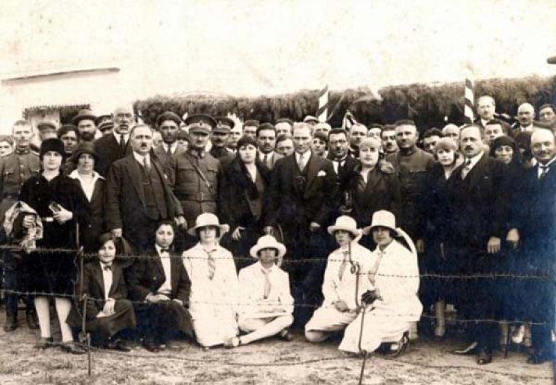 Fotoğraflarla Atatürk ve 19 Mayıs kutlamaları 
