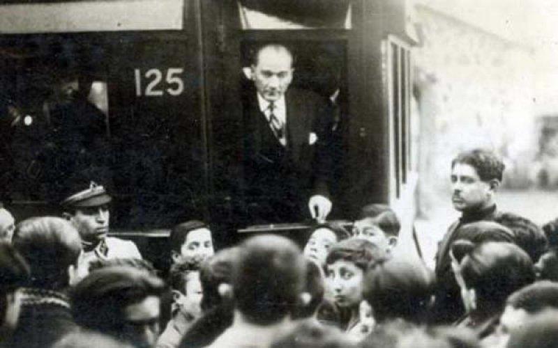 Fotoğraflarla Atatürk ve 19 Mayıs kutlamaları 