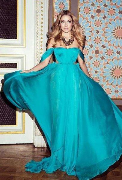 Hadise ile Murat Boz'dan samimi konser