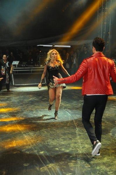Hadise ile Murat Boz'dan samimi konser