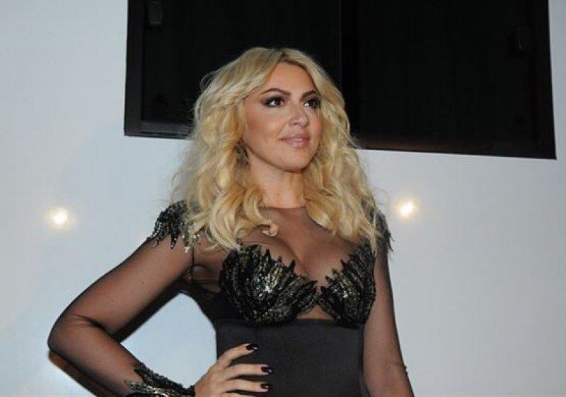 Hadise ile Murat Boz'dan samimi konser