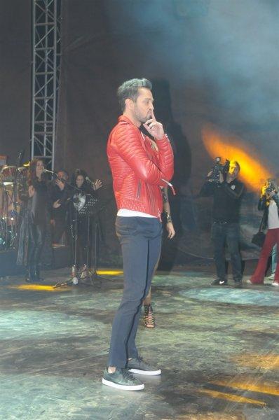 Hadise ile Murat Boz'dan samimi konser