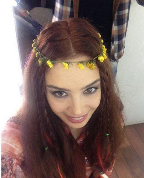 Azra Akın'dan tatil pozları 