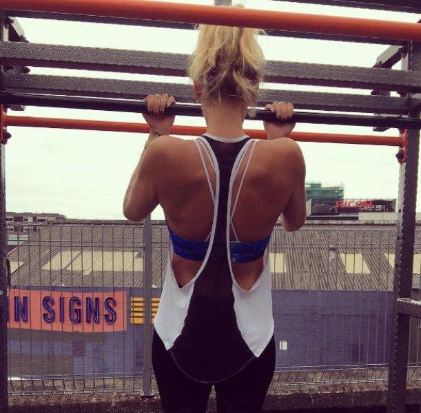 Yeni Zelandalı makyöz 2 yılda 90 kilo verdi