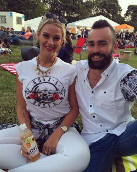 Yeni Zelandalı makyöz 2 yılda 90 kilo verdi