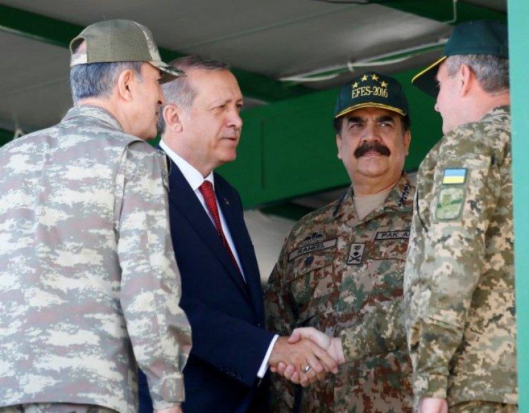 Cumhurbaşkanı ve Başbakan Efes 2016 tatbikatında