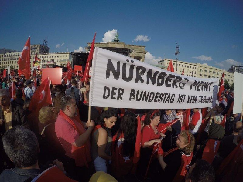 Avrupa'da yaşayan Türkler Berlin'e akın etti - Resim 13