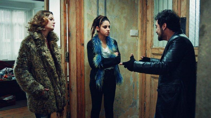 Hayat Şarkısı oyuncuları reyting kutlamasında