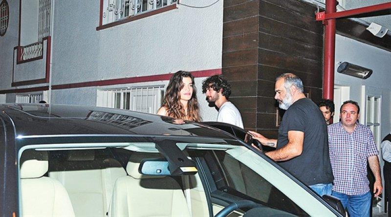 Hayat Şarkısı oyuncuları reyting kutlamasında