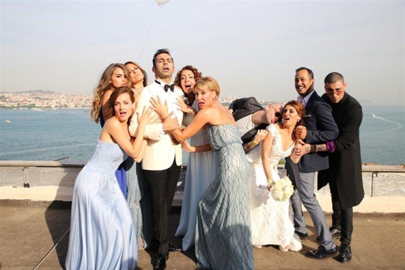 Derya Karadaş ve Haki Biçici'nin düğününe ünlü akını