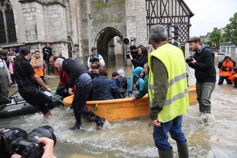 Fransa'da sel felaketi