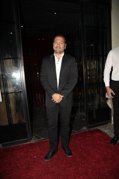 Derya Karadaş ve Haki Biçici'nin düğününe ünlü akını