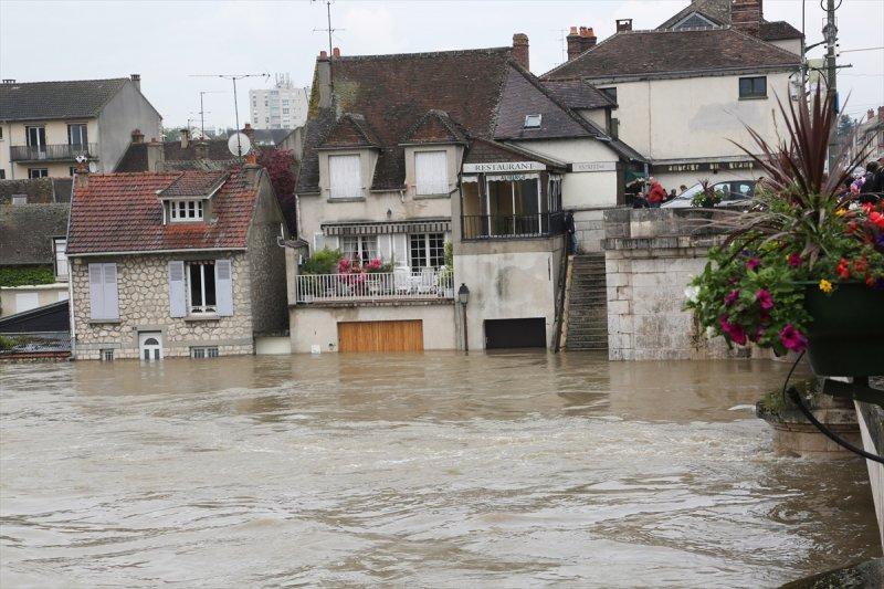 Fransa'da sel felaketi