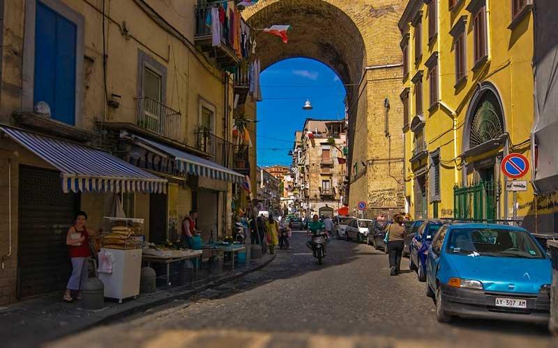 İtalya'nın yıldız şehri Napoli