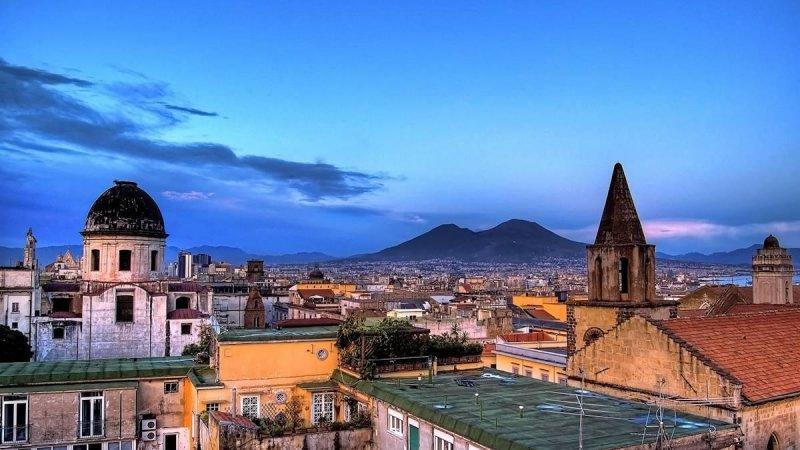 İtalya'nın yıldız şehri Napoli