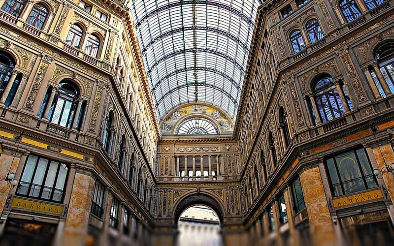 İtalya'nın yıldız şehri Napoli