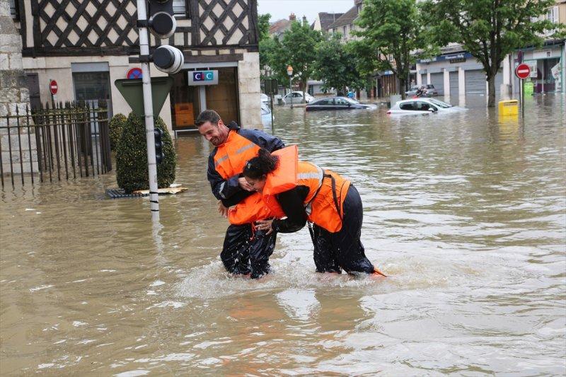Fransa'da sel felaketi