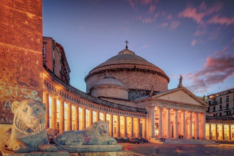İtalya'nın yıldız şehri Napoli