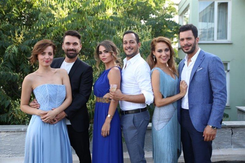 Derya Karadaş ve Haki Biçici'nin düğününe ünlü akını