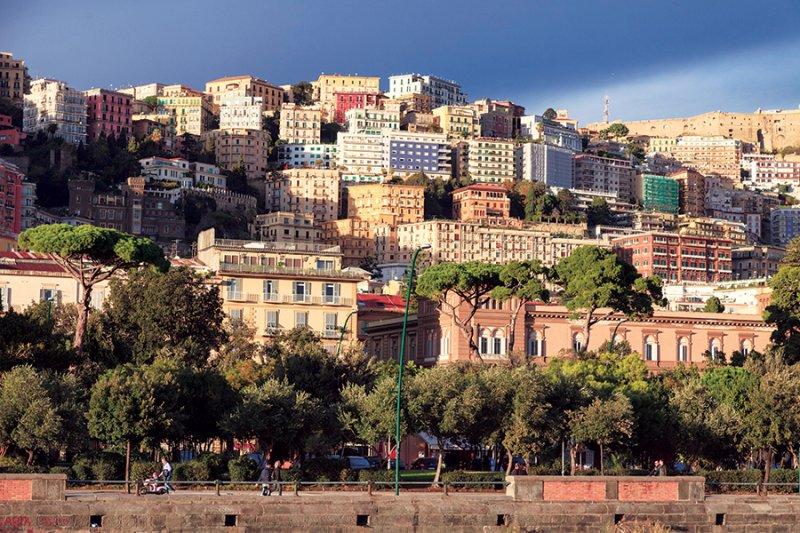 İtalya'nın yıldız şehri Napoli