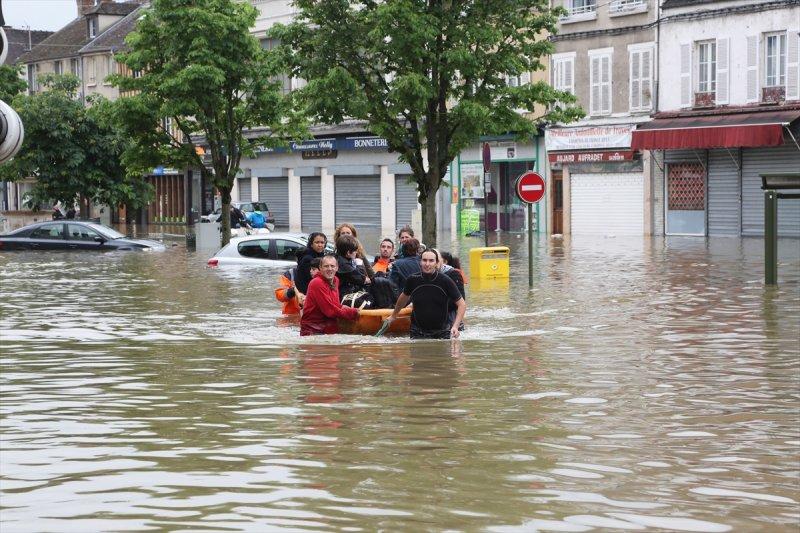 Fransa'da sel felaketi