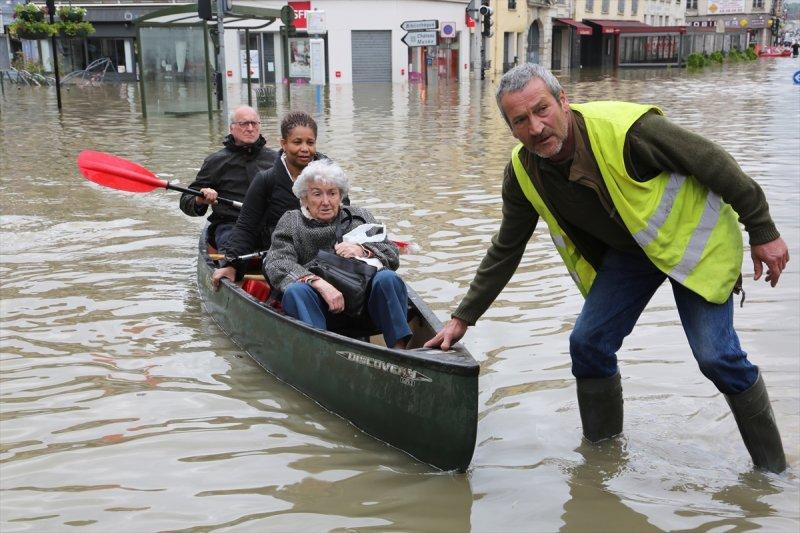 Fransa'da sel felaketi