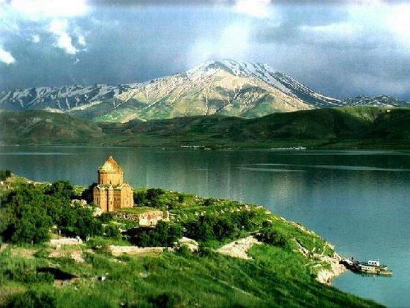 Van Gölü derinliklerinde tarihi eser 