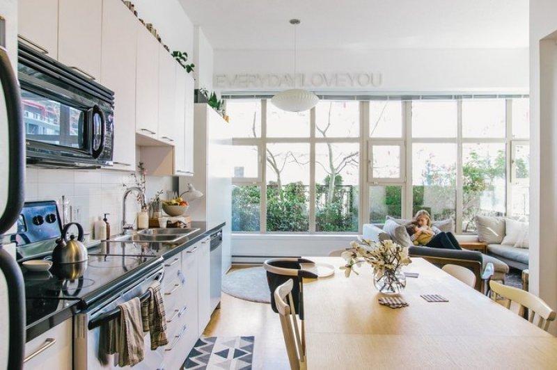 55 metrekarelik evi olduğundan geniş gösteren Kanadalı çift 