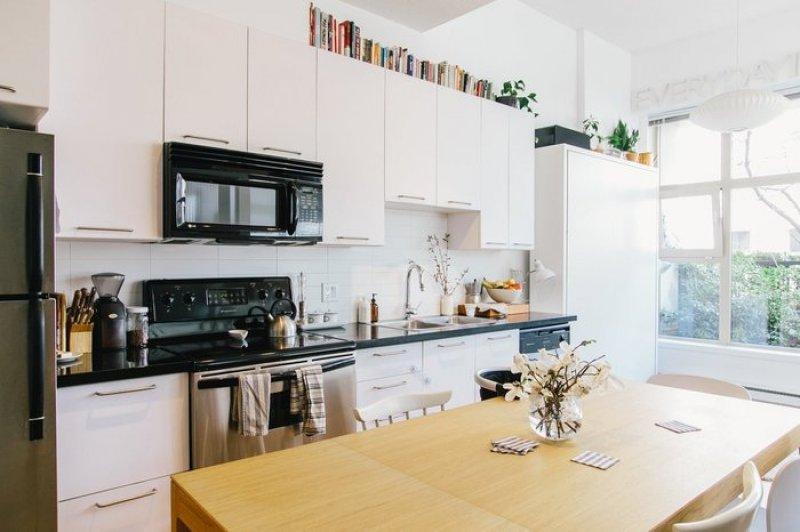 55 metrekarelik evi olduğundan geniş gösteren Kanadalı çift 