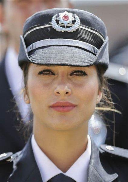 999 komiser yardımcısı Polis Akademisi'nden mezun oldu